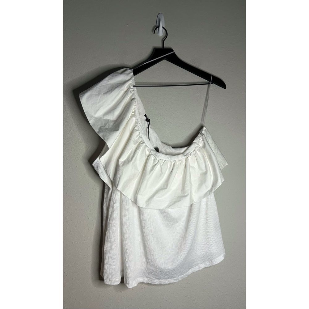 Who What Wear Plus Size Ruffle One Shoulder Top